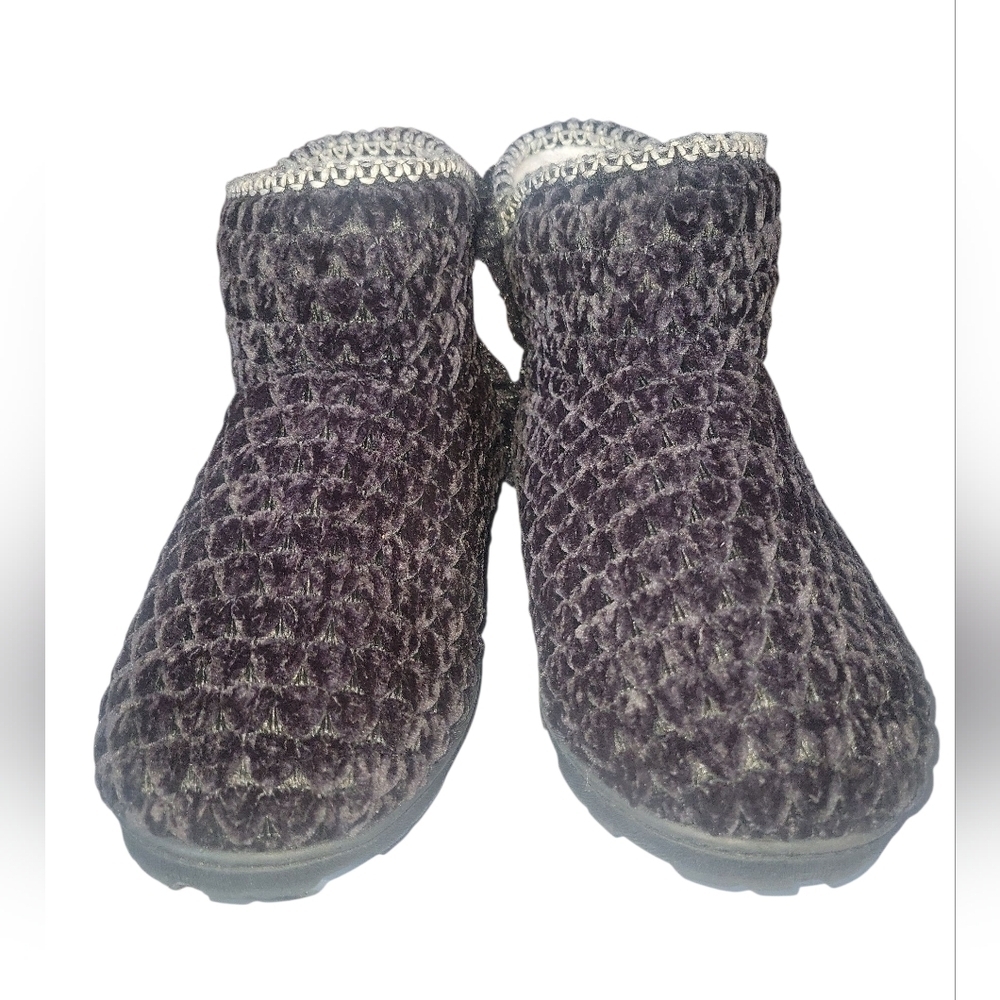 Muk Luks Women's Fur Back Cozy Chenille Quilted Black Bootie 8W
